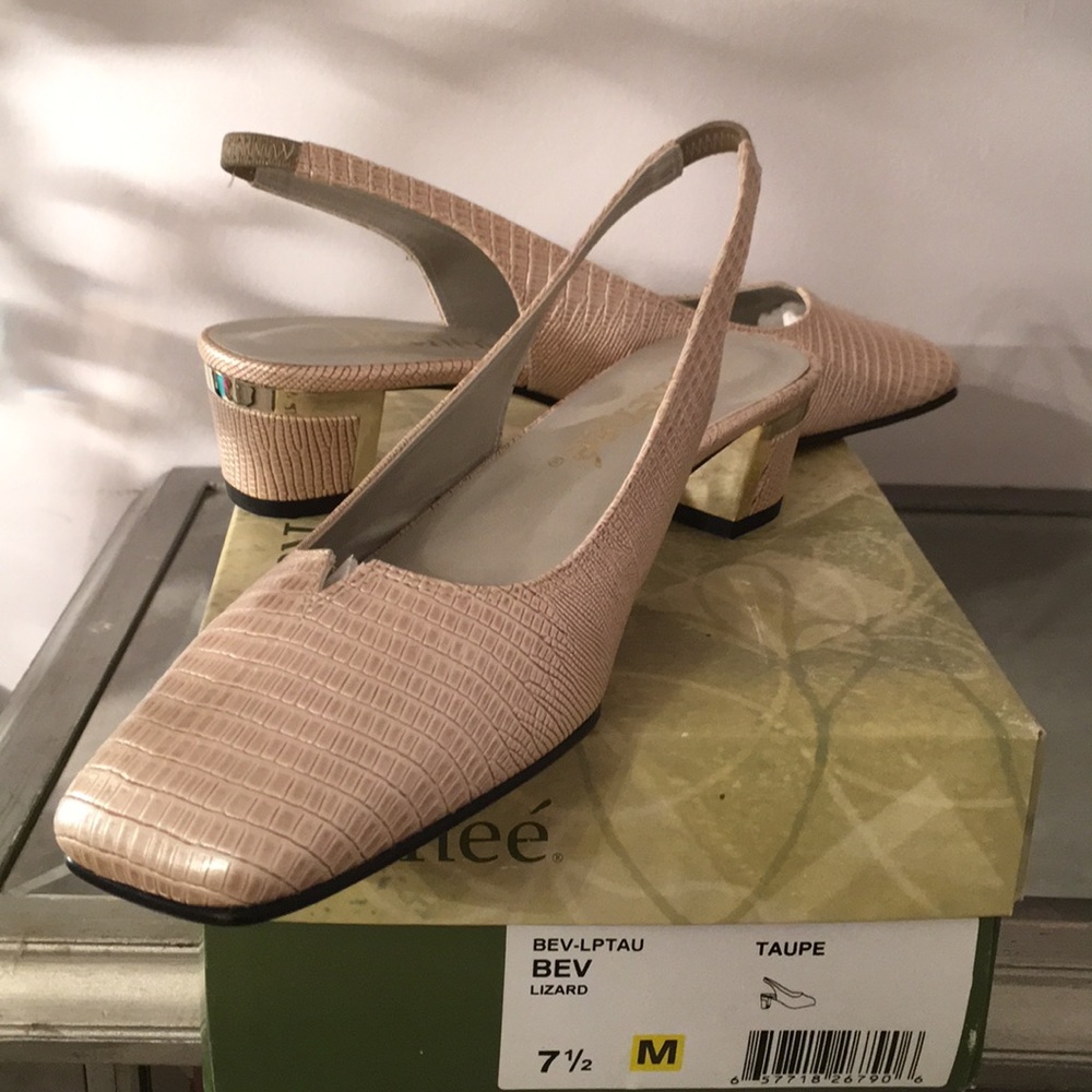 J.Renee’ Bev-LPTAU -Lizard 7 1/2 M